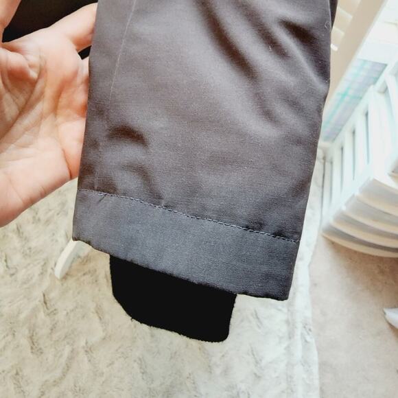 CANADA GOOSE FULLY LINED HOODED ZIP DOWN COAT SIZE SMALL - Picture 3 of 16